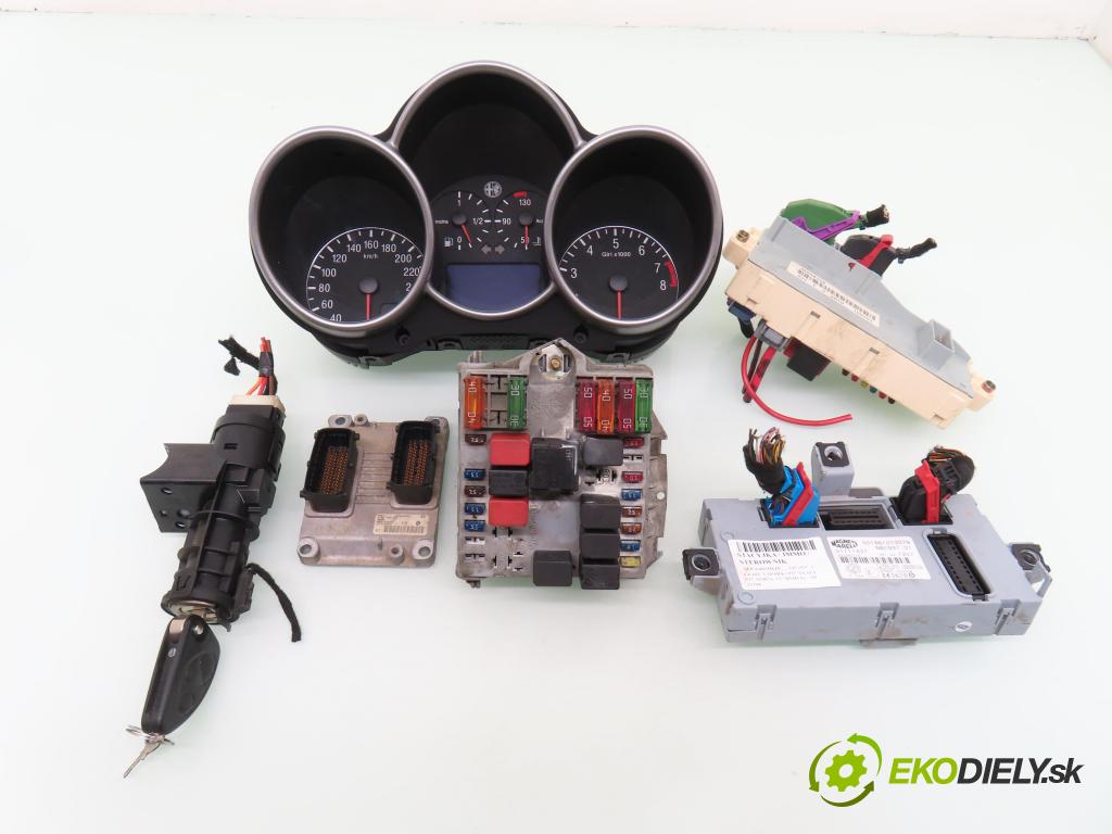 ALFA ROMEO 147 (937_) HB 2003 88,00 1.6 16V T.SPARK 120 - AR 32104 1598,00 spinačka / imobilizéra IMMO / Riadiaca jednotka 0261207728 ; 51711427 ; 46558758