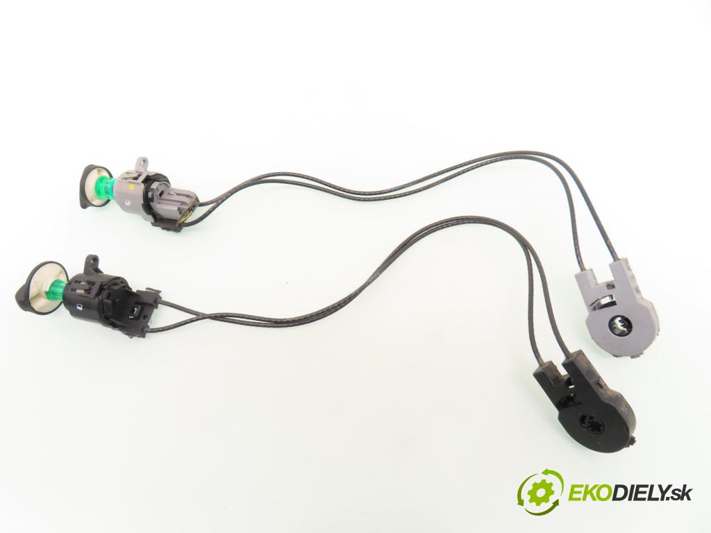 FORD FOCUS (DAW, DBW) HB 1999 66,00 1.8 TDDi 90 - C9DA 1753,00 Lanko panel kúrenia 98AB11503AE ; 98AB11503AE