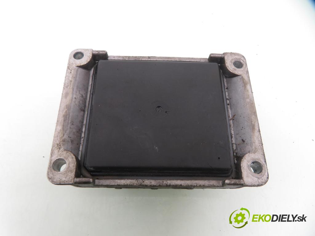 FIAT PUNTO (188_) HB 2004 44,00 1.2 60 - 188 A4.000 1242,00 Riadiaca jednotka Motor 0261204983 ; 1037352994