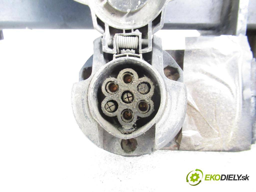 CITROEN C8 (EA_, EB_) VAN 2005 94,00 2.2 HDi - 4HW (DW12TED4) 2179,00 Hák