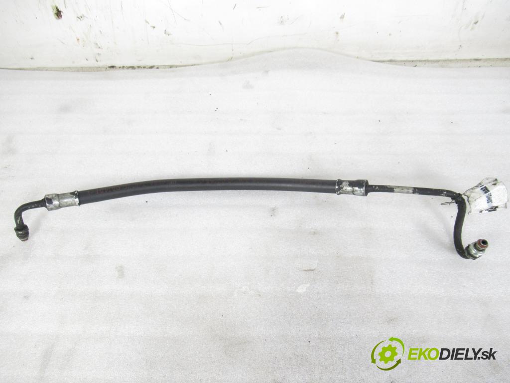 SAAB 900 II LIFTBACK 1995 136,00 2.0 -16 Turbo 185 - B204L 1985,00 rúrka / Rúra servočerpadlo