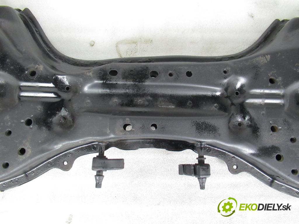 TOYOTA YARIS (_P1_) HB 2000 50,00 1.0 VVT- i 68 - 1SZ-FE 998,00 predný