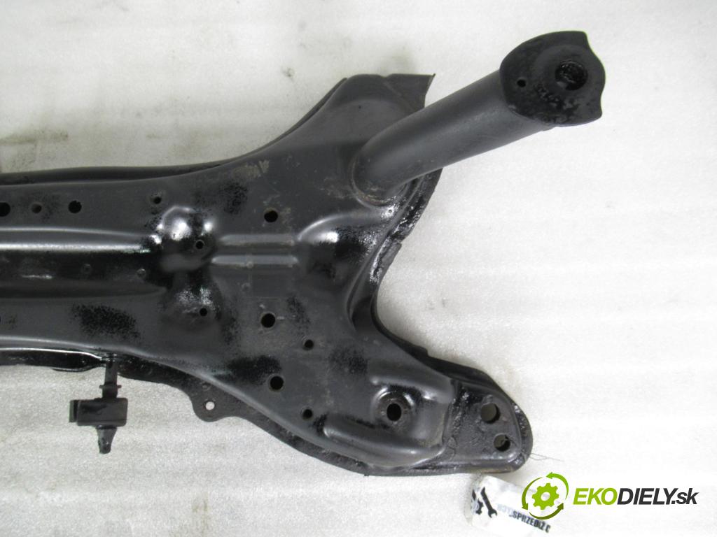 TOYOTA YARIS (_P1_) HB 2000 50,00 1.0 VVT- i 68 - 1SZ-FE 998,00 predný