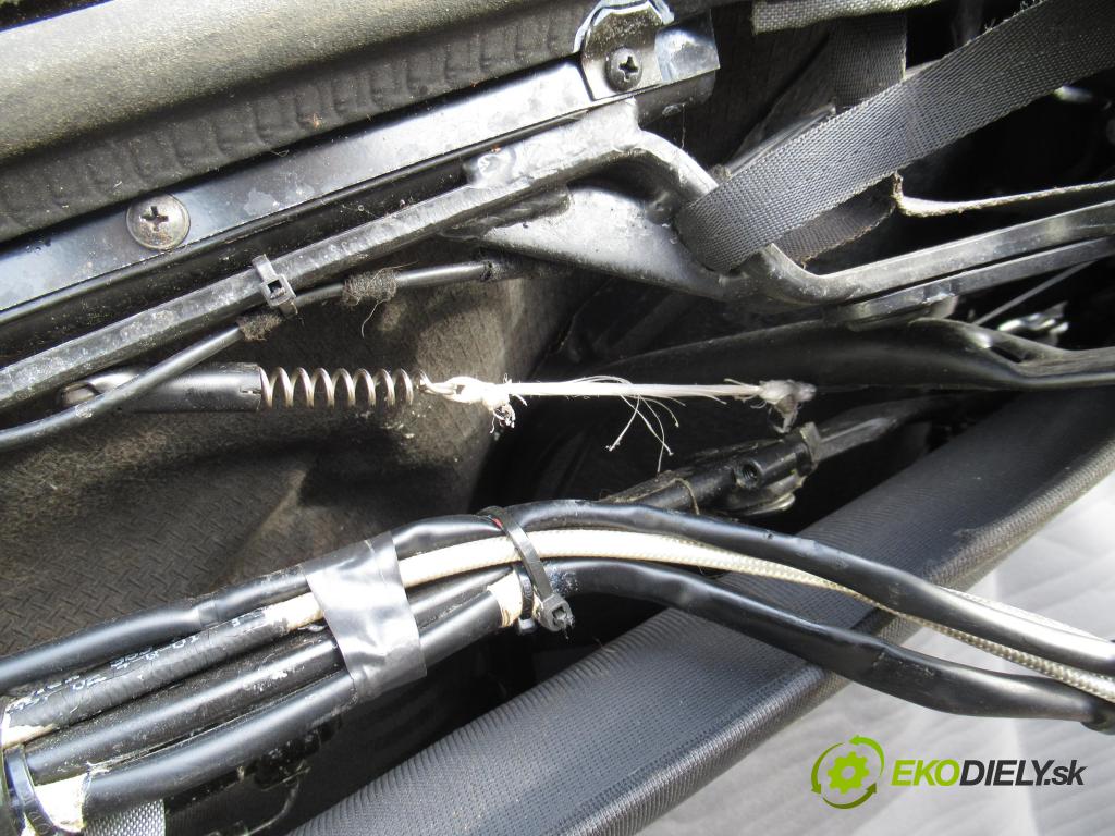 OPEL ASTRA G Кabriolet (F67) CABRIO 2002 74,00 1.6 16V - Z 16 XE 1598,00 Roleta strechy