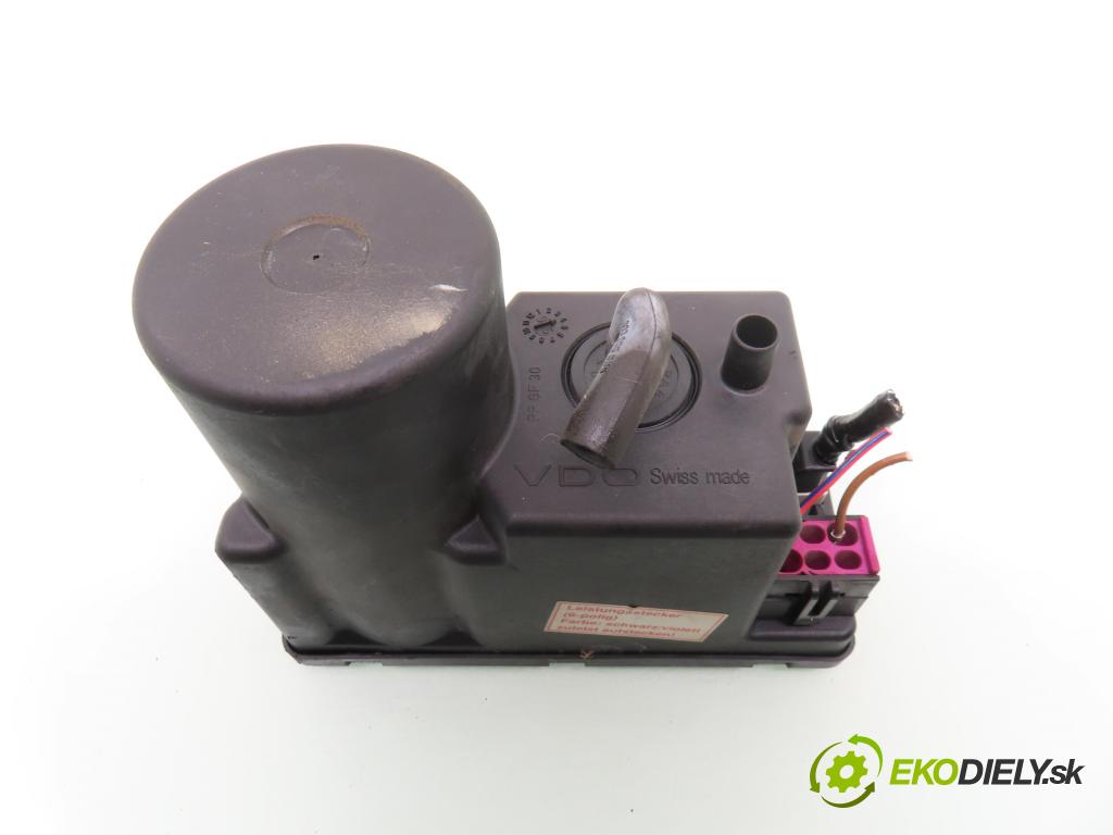 AUDI A4 (8D2, B5) SEDAN 1995 92,00 1.8 - ADR 1781,00 pumpa zámku centrálneho 4A0862257A