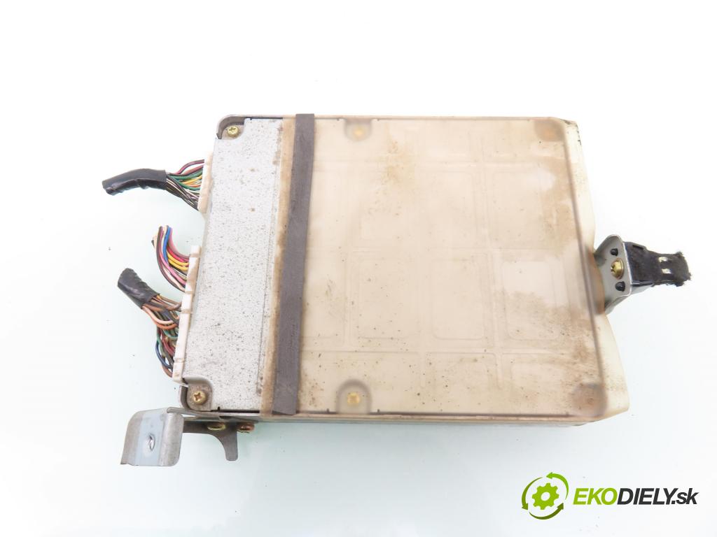 TOYOTA YARIS (_P1_) HB 2002 63,00 1.3 VVTi 86 - 2NZ-FE 1299,00 Riadiaca jednotka Motor 8966152082 ; 2110005992