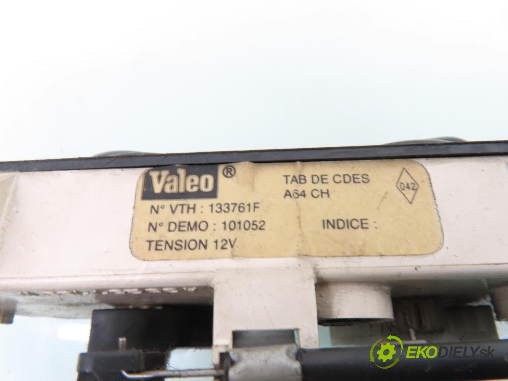 RENAULT MASTER II Skrzynia (FD) FURGON 1998 59,00 2.5 D - S8U 770 2499,00 Panel kúrenia 133761F