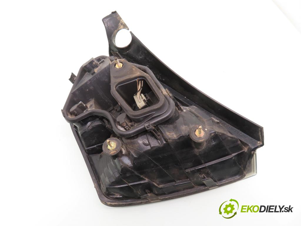 FIAT STILO (192_) HB 2002 85,00 1.9 JTD 115 - 192 A1.000 1910,00 Svetlo pravé zadné 46823705