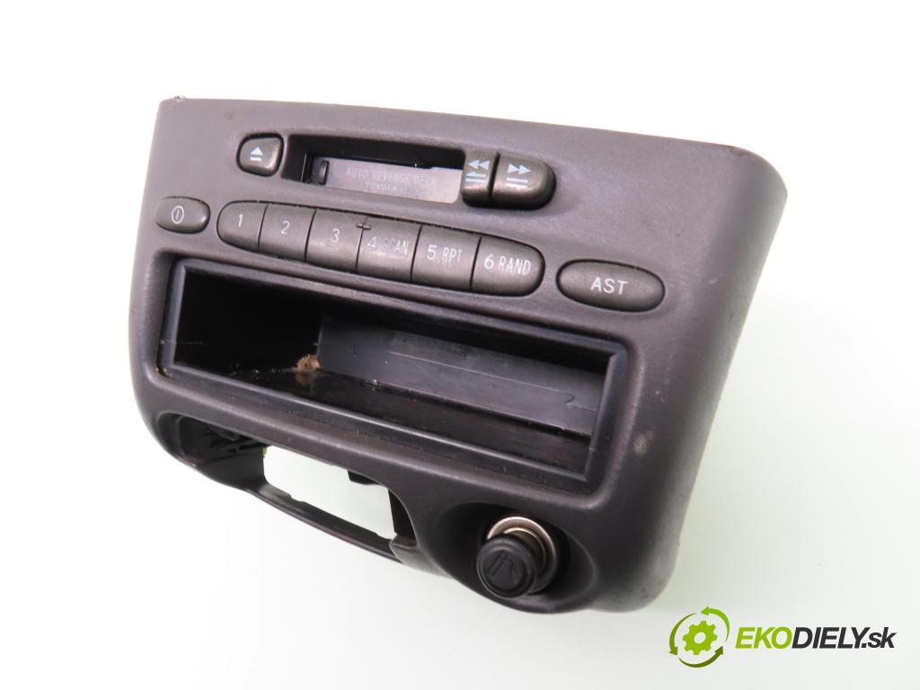 TOYOTA YARIS (_P1_) HB 2000 50,00 1.0 VVT- i 68 - 1SZ-FE 998,00 RADIO Modul 8612052010