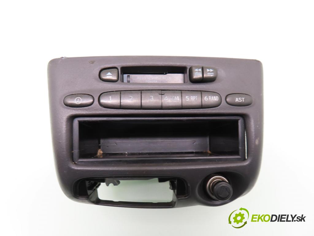 TOYOTA YARIS (_P1_) HB 2000 50,00 1.0 VVT- i 68 - 1SZ-FE 998,00 RADIO Modul 8612052010