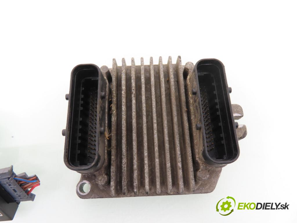 OPEL ASTRA G Kombi (T98) KOMBI 2000 66,00 1.4 16V - X 14 XE 1389,00 spinačka / imobilizéra IMMO / Riadiaca jednotka 09355909