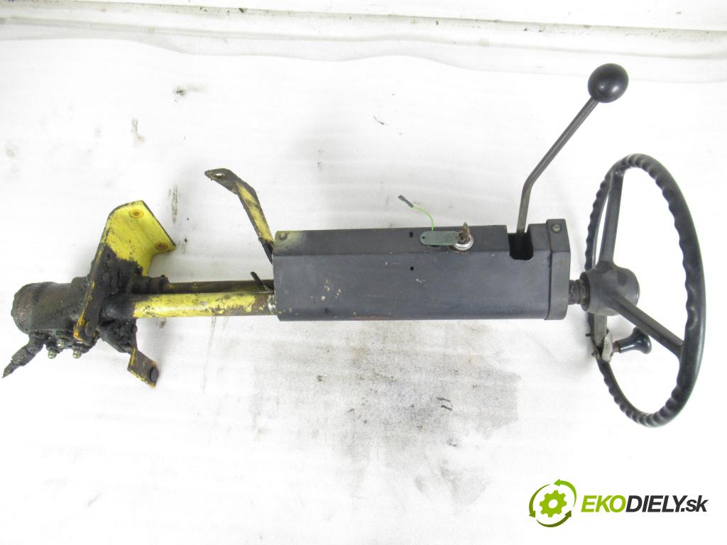 ALLIS-CHALMERS ACPD100 24 2PS WÓZEK WIDLOWY/SZTAPLARKA 1980 1,00 Allis-Chalmers DIESEL R4 1,00 hřídel tyč volantu  (Tyč řízení (volantu))