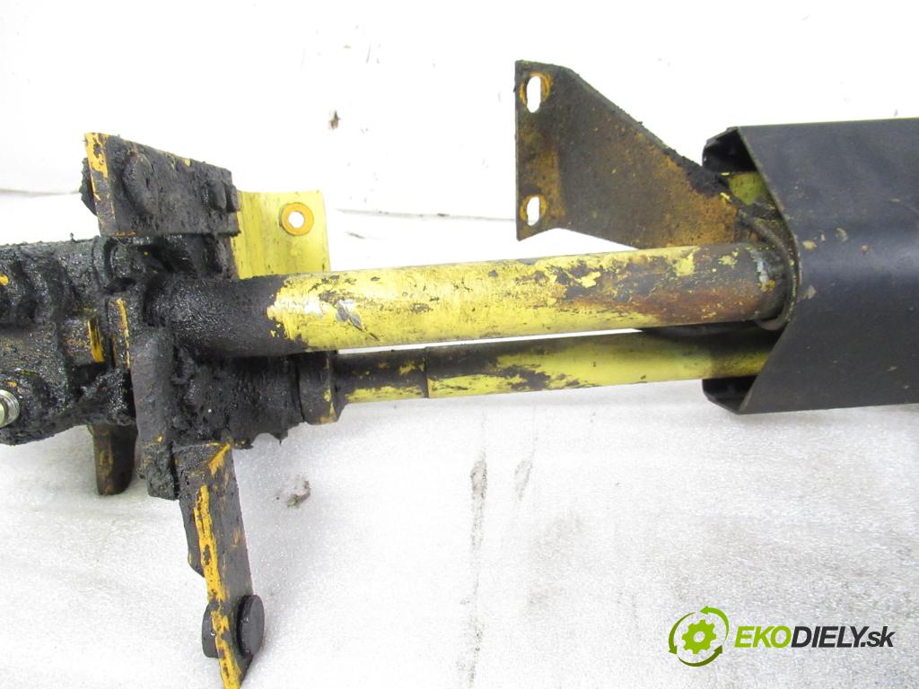 ALLIS-CHALMERS ACPD100 24 2PS WÓZEK WIDLOWY/SZTAPLARKA 1980 1,00 Allis-Chalmers DIESEL R4 1,00 hřídel tyč volantu  (Tyč řízení (volantu))