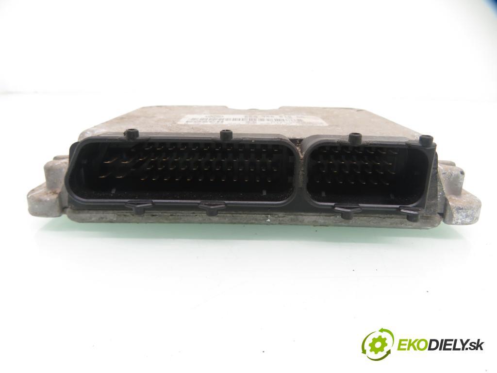 SKODA OCTAVIA I (1U2) SEDAN 2001 85,00 2.0 8V 116 - AQY 1984,00 spinačka / imobilizéra IMMO / Riadiaca jednotka 06A906018GR ; 1J0959799Q ; 1U0920810B