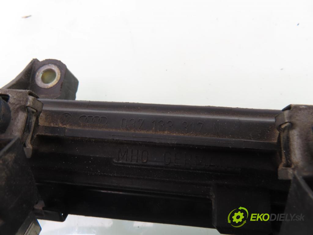 VW BORA (1J2) SEDAN 1999 85,00 2 - APK 1984,00 Lišta vstrekovacia 0280155791 ; 06A906031C ; 037133317N (Vstrekovacia lišta)