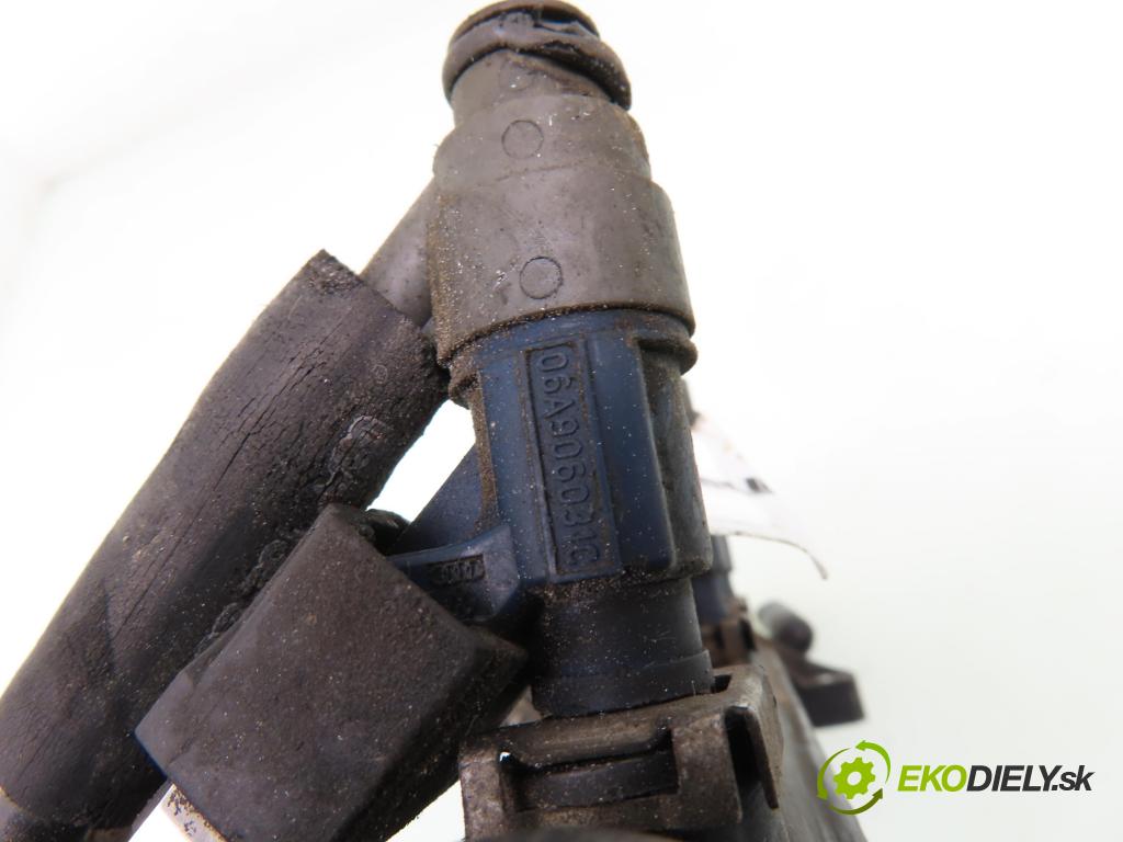 VW BORA (1J2) SEDAN 1999 85,00 2 - APK 1984,00 Lišta vstrekovacia 0280155791 ; 06A906031C ; 037133317N (Vstrekovacia lišta)