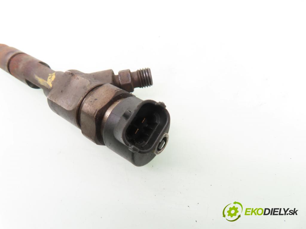 NISSAN PRIMERA (P12) SEDAN 2003 85,00 1.9 dCi - F9Q 1870,00 vstrekovač 0445110021 ; 7700111014 (Vstrekovač paliva)