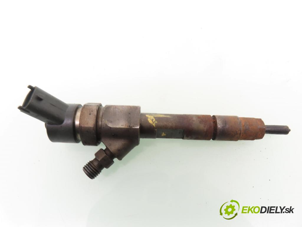 NISSAN PRIMERA (P12) SEDAN 2003 85,00 1.9 dCi - F9Q 1870,00 vstrekovač 0445110021 ; 7700111014 (Vstrekovač paliva)