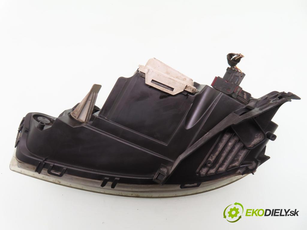 OPEL CORSA C (X01) VAN 2006 59,00 1.2 16V Twinport 80 - Z 12 XEP 1229,00 Svetlo PP 13100536