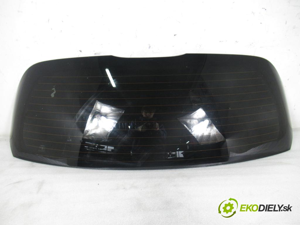 TOYOTA COROLLA Verso (_E12_) MINIVAN 2002 66,00 2.0 D-4D (CDE120_) - 1CD-FTV 1995,00 Okno zadné kapota