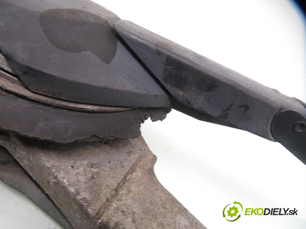 MERCEDES-BENZ CLK (C208) CABRIO 2000 142,00 230 Kompressor 193 - M 111.975 2295,00 Motorček stieračov 3397020325 ; 3391098329 ; 0390241420