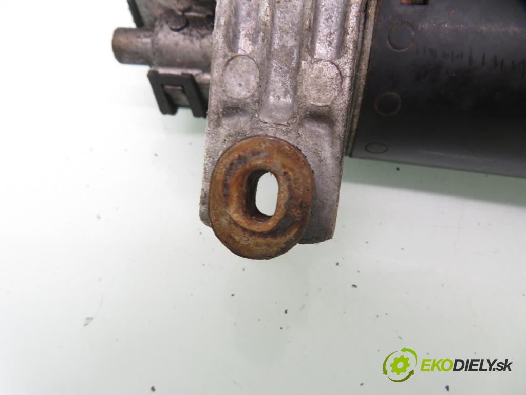 MERCEDES-BENZ CLK (C208) CABRIO 2000 142,00 230 Kompressor 193 - M 111.975 2295,00 Motorček stieračov 3397020325 ; 3391098329 ; 0390241420