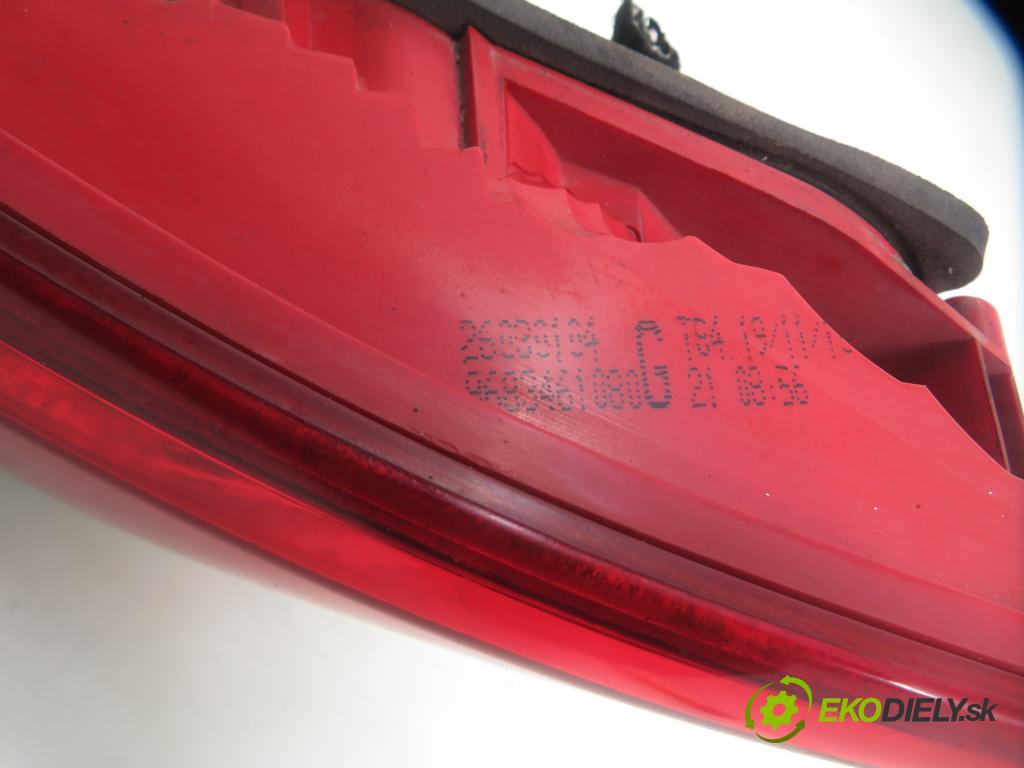 PEUGEOT 3008 nadwozie wielkoprzestrzenne (MPV) (0U_) SUV 2011 110,00 2.0 HDi 150 / BlueHDi 150 - RHE (DW10CTED4) 1997,00 Svetlo pravé zadné kufor 9683461080G ; 26030104