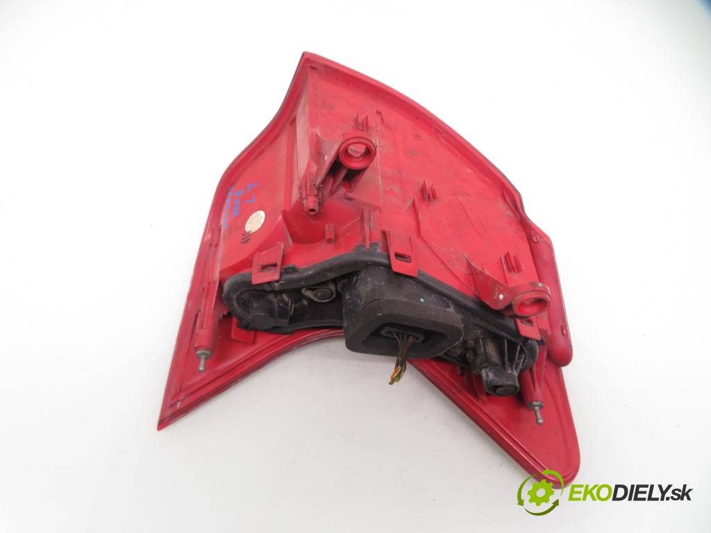 PEUGEOT 3008 nadwozie wielkoprzestrzenne (MPV) (0U_) SUV 2011 110,00 2.0 HDi 150 / BlueHDi 150 - RHE (DW10CTED4) 1997,00 Svetlo ľavé zadné 9683460880G ; 26030102