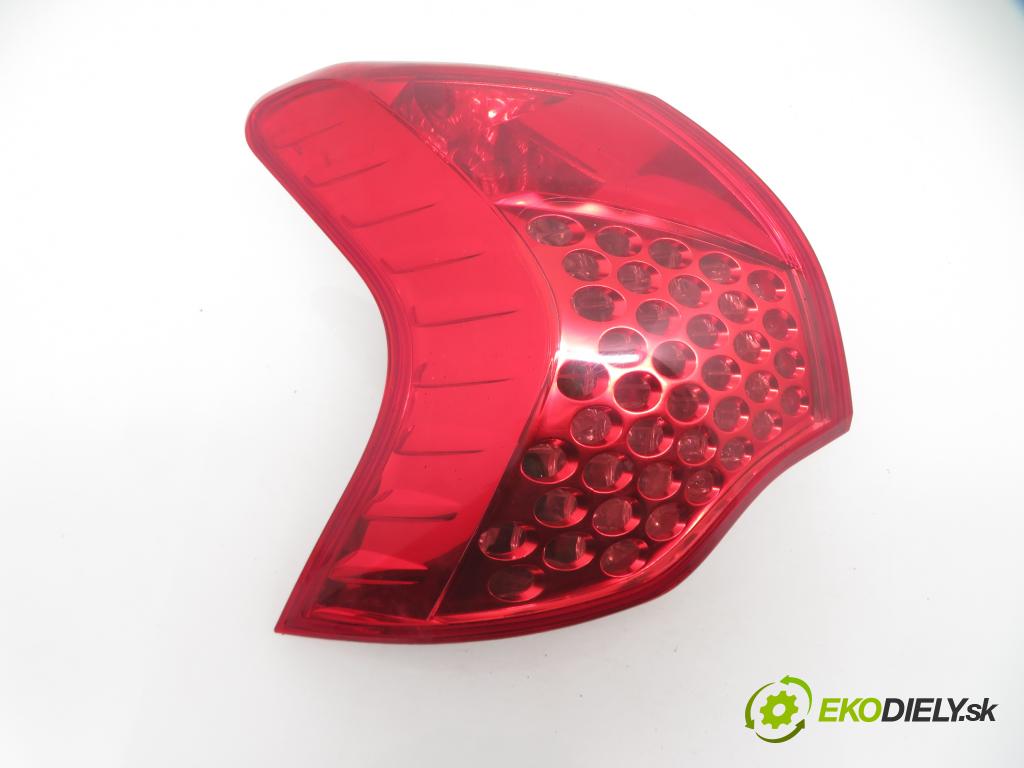 PEUGEOT 3008 nadwozie wielkoprzestrzenne (MPV) (0U_) SUV 2011 110,00 2.0 HDi 150 / BlueHDi 150 - RHE (DW10CTED4) 1997,00 Svetlo ľavé zadné 9683460880G ; 26030102