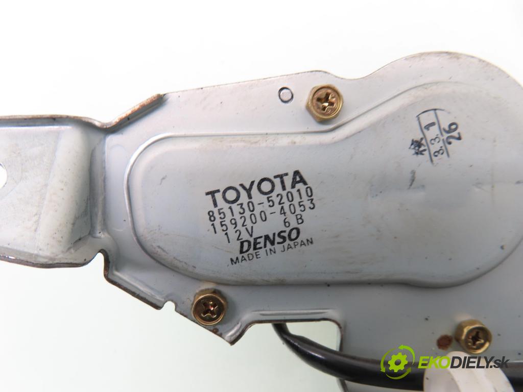 TOYOTA YARIS (_P1_) HB 2000 50,00 1.0 VVT- i 68 - 1SZ-FE 998,00 Motorček stierače zadné 8513052010 ; 1592004053