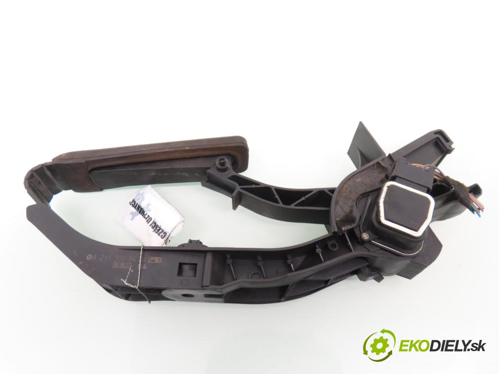 MERCEDES-BENZ KLASA C coupe (CL203) COUPE 2003 105,00 C 220 CDI 143 - OM 611.962 2148,00 Potenciometer plynu A2113000404 (Potenciometer plynového pedálu)