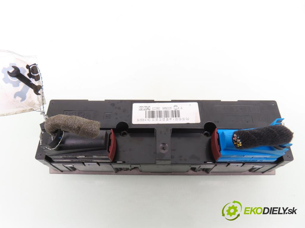 OPEL VECTRA C Kombi (Z02) KOMBI 2006 110,00 1.9 CDTI - Z 19 DTH 1910,00 Panel kúrenia KLIMATRONIK 13212340