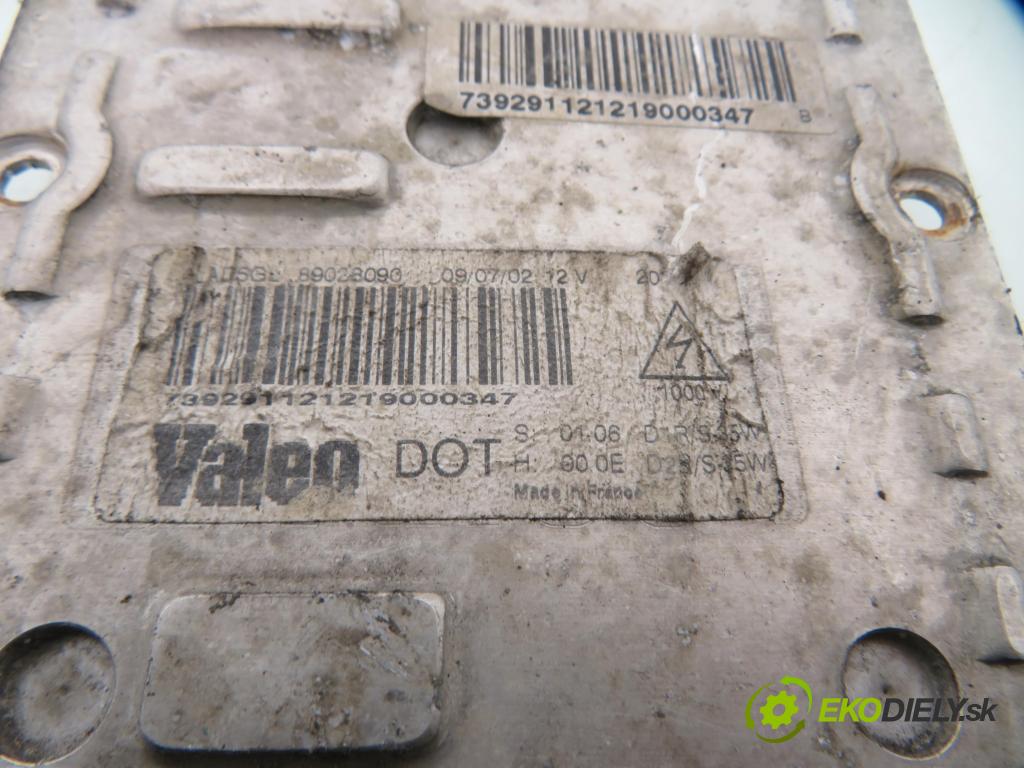 RENAULT LAGUNA II (BG0/1_) LIFTBACK 2001 79,00 1.6 16V (BG0A, BG0L) - K4M 710 1598,00 Menič xenonová 89028090 ; 73160087E