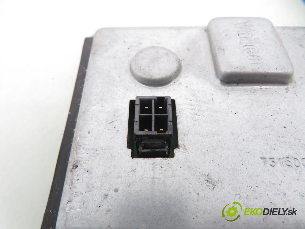 RENAULT LAGUNA II (BG0/1_) LIFTBACK 2001 79,00 1.6 16V (BG0A, BG0L) - K4M 710 1598,00 Menič xenonová 89028090 ; 73160087E