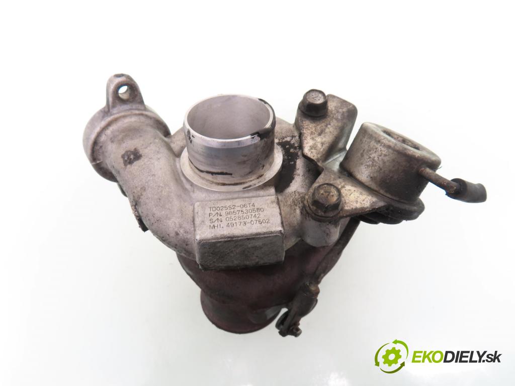 PEUGEOT 307 (3A/C) HB 2005 66,00 1.6 HDi 90 - 9HX (DV6ATED4) 1560,00 RYCHLONABÍJEČKA: 9657530580 ; TD025S206T4 (Kompletní turbodmychadlo)