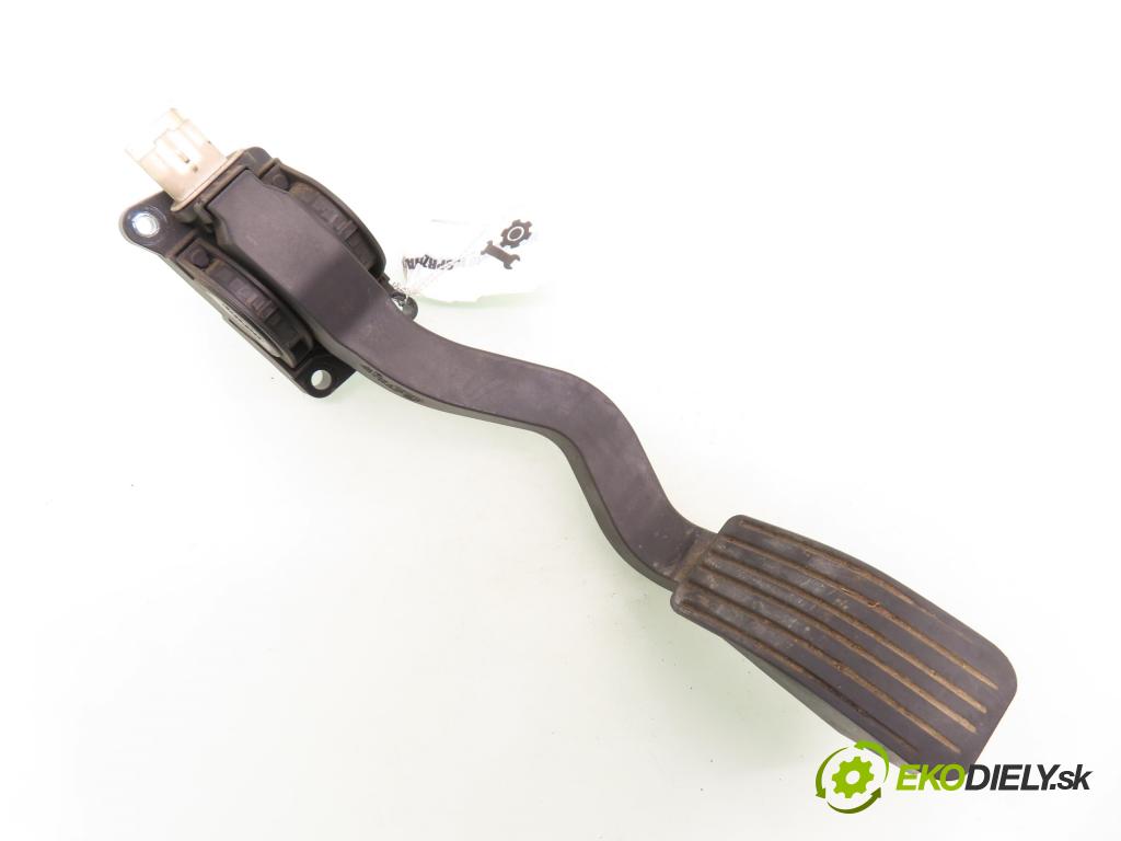 PEUGEOT 307 (3A/C) HB 2005 66,00 1.6 HDi 90 - 9HX (DV6ATED4) 1560,00 Potenciometer plynu 0280752251 ; 9646702180 (Potenciometer plynového pedálu)