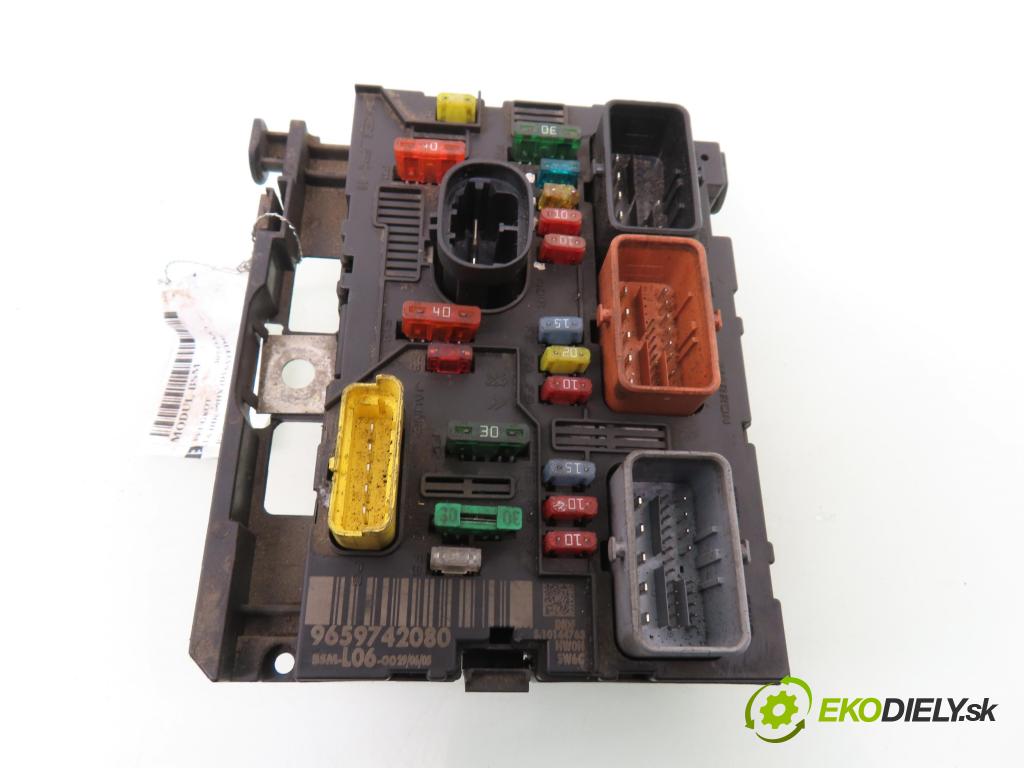 PEUGEOT 307 (3A/C) HB 2005 66,00 1.6 HDi 90 - 9HX (DV6ATED4) 1560,00 MODUL BSM 9659742080