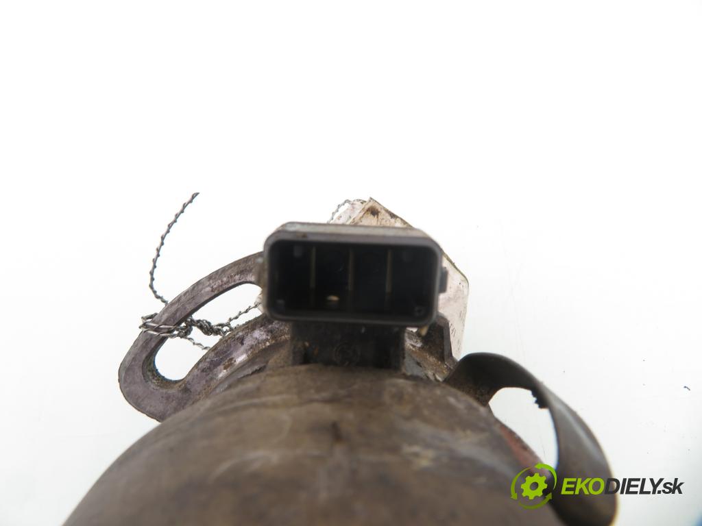 SKODA OCTAVIA I (1U2) SEDAN 1998 74,00 1.6 - AEH 1595,00 Rozdeľovač zapaľovací 0237521061