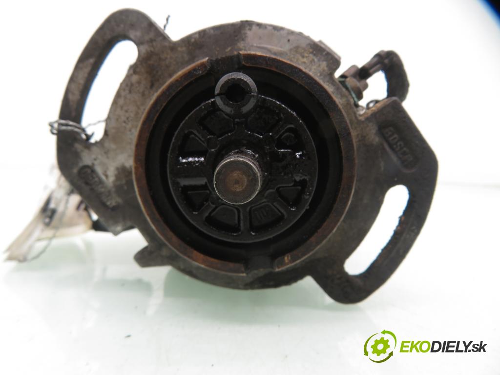 SKODA OCTAVIA I (1U2) SEDAN 1998 74,00 1.6 - AEH 1595,00 Rozdeľovač zapaľovací 0237521061