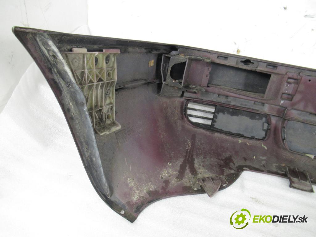 AUDI 80 (8C, B4) SEDAN 1992 85,00 2.0 E 115 - ABK 1984,00 Nárazník predný