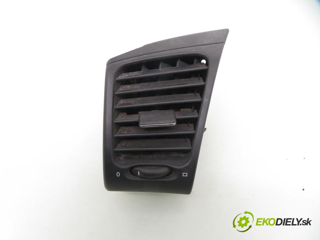 MERCEDES-BENZ CLK (C208) CABRIO 2000 142,00 230 Kompressor 193 - M 111.975 2295,00 mří topení levá strana 2088300154 (Mřížka topení)