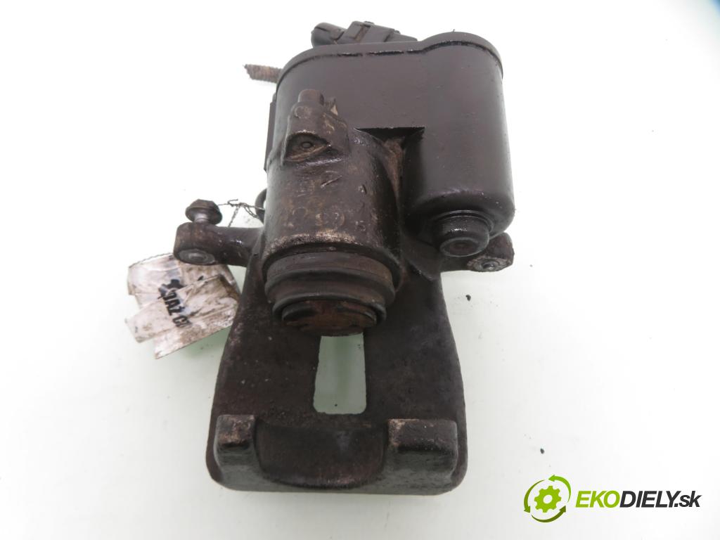 VW PASSAT B6 Variant (3C5) KOMBI 2007 103,00 2.0 TDI 16V - BKP 1968,00 Brzdič strmeň pravé zadné