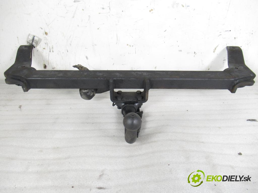 AUDI A8 D2 (4D2, 4D8) SEDAN 1998 110,00 2.5 TDI - AFB 2496,00 Hák