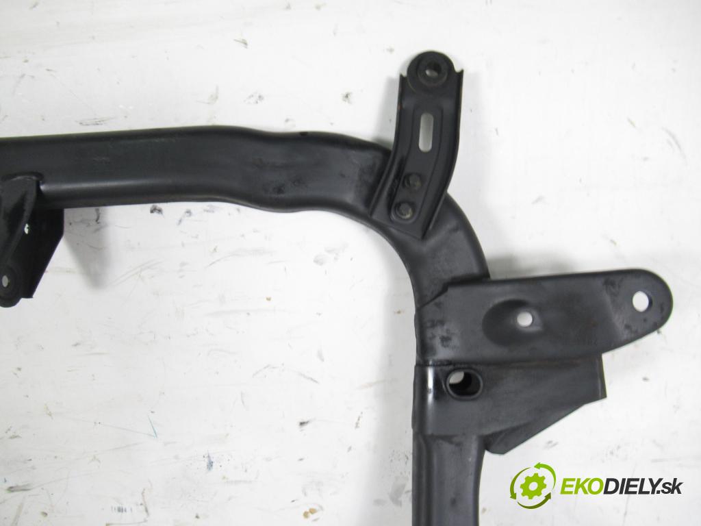 OPEL MERIVA A nadwozie wielkoprzestrzenne (MPV) (X03) MINIVAN 2005 74,00 1.6 16V - Z 16 XE 1598,00 predný