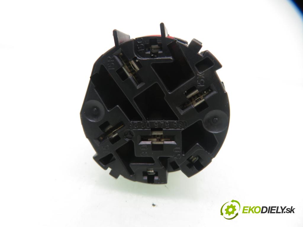 MERCEDES-BENZ KLASA A (W168) HB 2001 60,00 1.4 A 140 82 - M 166.940 1397,00 Kocka, vložka spínacej skrinky 1685450228 (Spínacia skrinka)