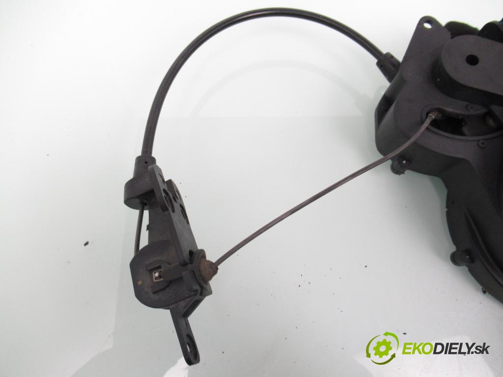 CITROEN C8 (EA_, EB_) MINIVAN 2004 79,00 2.0 HDi - RHM (DW10ATED4) 1997,00 zámok Dvere posúvne 16835852 ; 1489111080