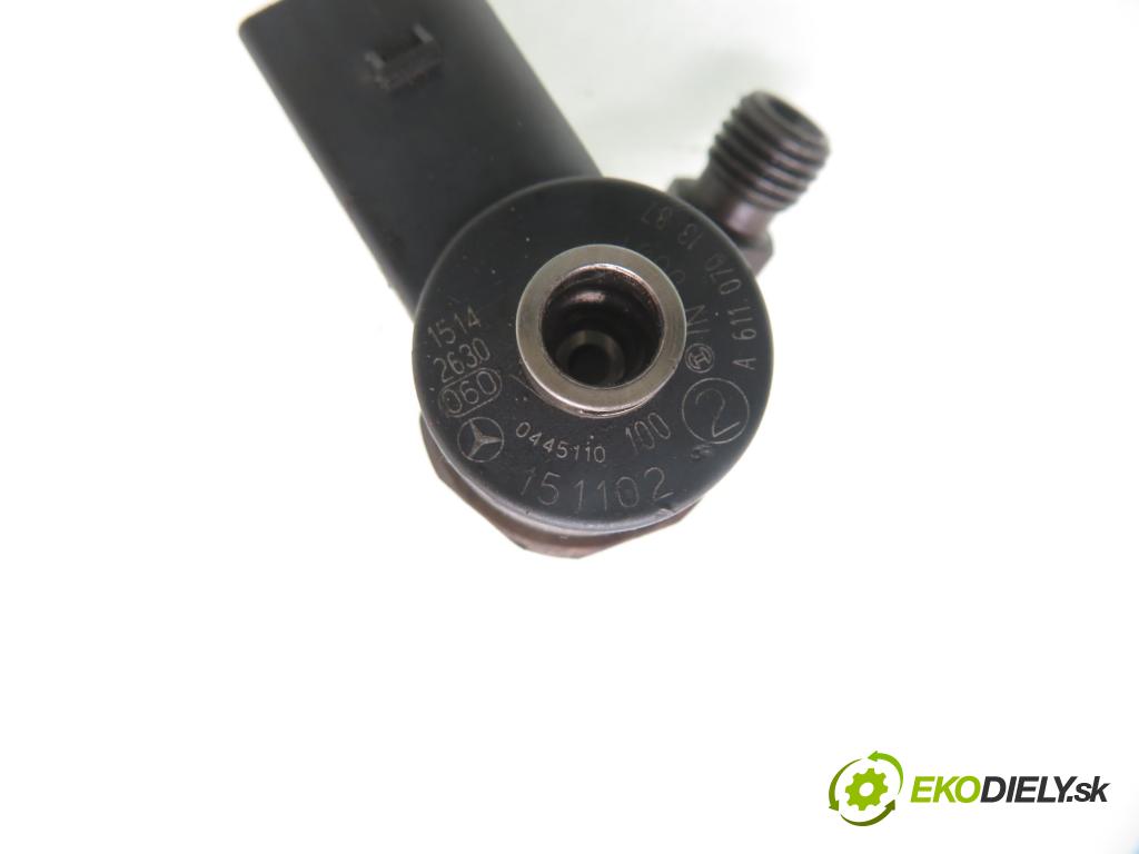 MERCEDES-BENZ KLASA C coupe (CL203) COUPE 2003 105,00 C 220 CDI 143 - OM 611.962 2148,00 vstrekovač A6110701387 ; 0445110100 (Vstrekovač paliva)