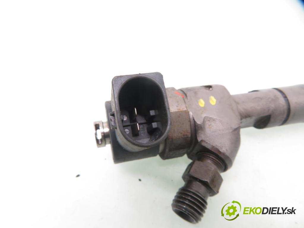 MERCEDES-BENZ KLASA C coupe (CL203) COUPE 2003 105,00 C 220 CDI 143 - OM 611.962 2148,00 vstrekovač A6110701387 ; 0445110100 (Vstrekovač paliva)