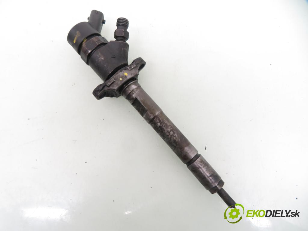 PEUGEOT 307 (3A/C) HB 2005 66,00 1.6 HDi 90 - 9HX (DV6ATED4) 1560,00 vstrekovač 0445110259 (Vstrekovač paliva)