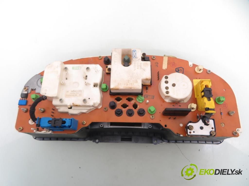 AUDI 80 (89, 89Q, 8A, B3) SEDAN 1990 80,00 2.0 - 3A 1984,00 Prístrojovka elektrický 88311156 ; 893919067 ; 88311113